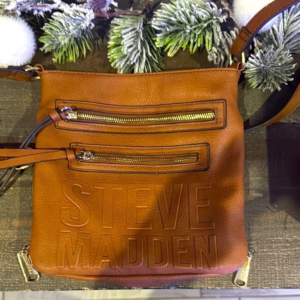 Steve Madden Brown Crossbody Bag with Leather Material and Minimalist Design
